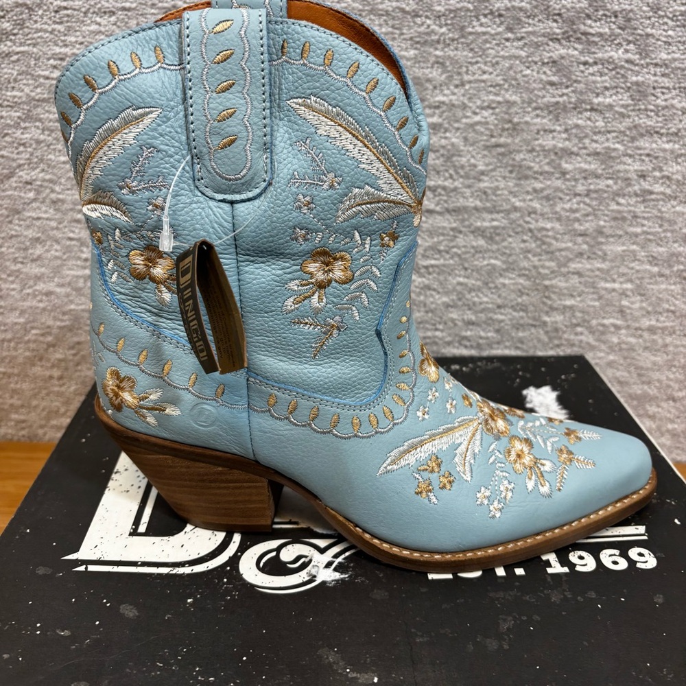 Dingo Women's Primrose Embroidered DI 748 Blue Ankle Size 8.5 Snip Toe Western